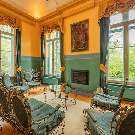 Leyselebeke Castle Bed & Breakfast Brugge